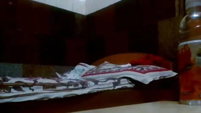 स्कीनी किशोर गधा गड़बड़ हिंदी में फुल सेक्स मूवी हो जाता है