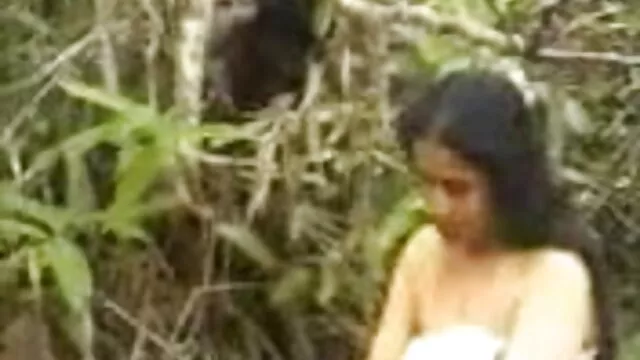 सेक्सी बेब सींग का बना हुआ स्टड मुर्गा बेकार है क्योंकि वह अपने साथी सेक्सी वीडियो मूवी हिंदी में के साथ बाहर निकलता है