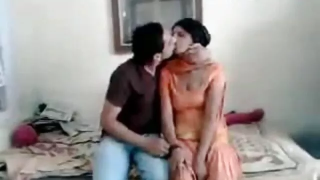 संचिका बफी हिंदी में फुल सेक्स मूवी कैमरा पर boobies कूद बनाता है