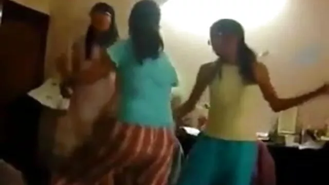 बिग बट एशियन रिको सेक्सी वीडियो में मूवी तचीबाना-पैकमैंस द्वारा