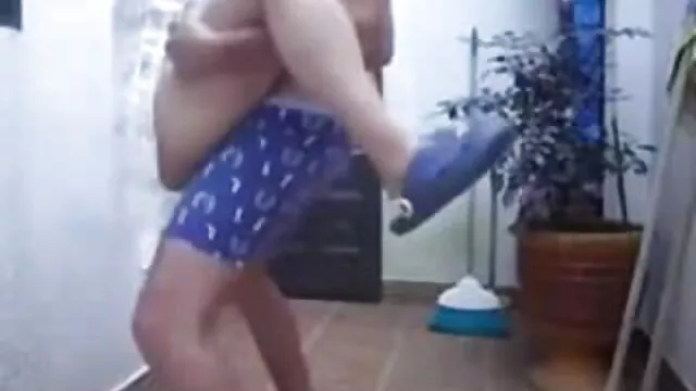 स्ट्रैपआन अनुभव मूवी सेक्सी वीडियो में