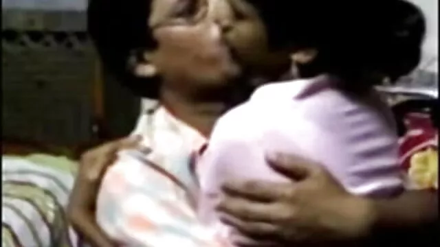 36DD ब्लैक ब्यूटी साउथ में मूवी सेक्सी विथ व्हाइट मैन-बाय पैक्समैन्स