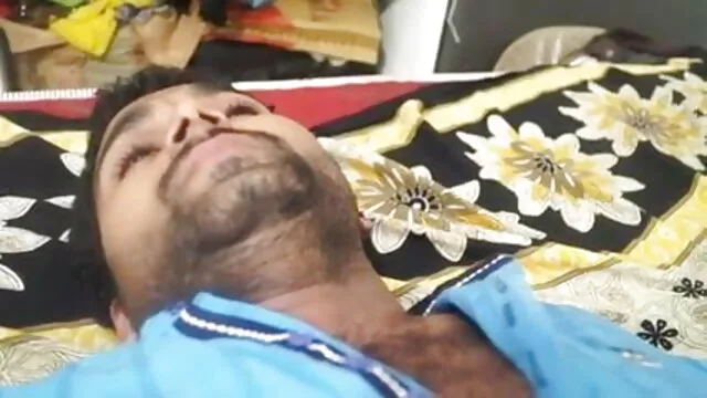 गोरा सेक्सी मूवी वीडियो हिंदी में रेबेका बाथरूम में पिटाई और गड़बड़