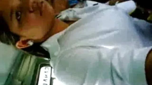 तीन छोटे सेक्सी मूवी वीडियो में सेक्सी बड़े