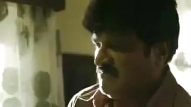 न्यूड बीच साउथ में मूवी सेक्सी 32