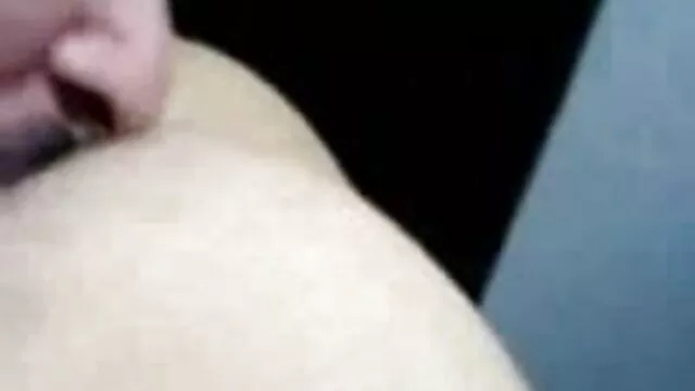हॉट बीएफ मूवी सेक्सी में एशियन बेब सेक्स खिलौने से आनंदित