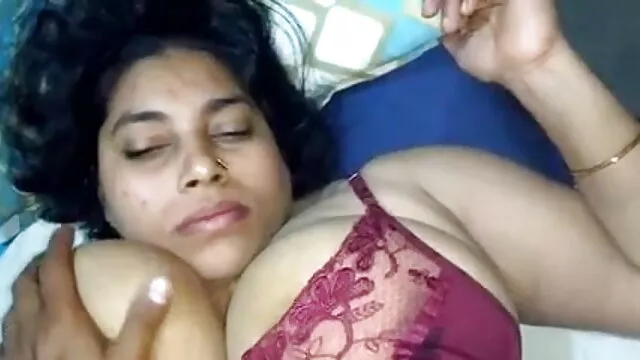 जलती सेक्सी फुल मूवी वीडियो में हुई गर्म सेक्सी किशोर चेहरे पर एक बड़ा मुर्गा है