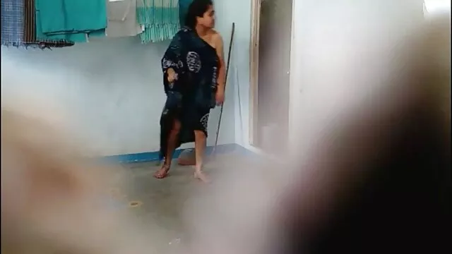 गर्भवती बड़े स्तन महिला खिलौना के साथ खुद को मूवी सेक्सी वीडियो में fucks