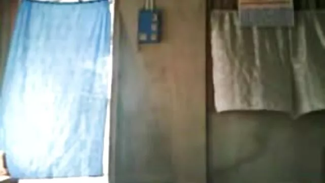 बहुत सुंदर लड़की एक विशाल भार के हिंदी में सेक्सी मूवी वीडियो साथ पूर्ण सेवा प्राप्त करती है