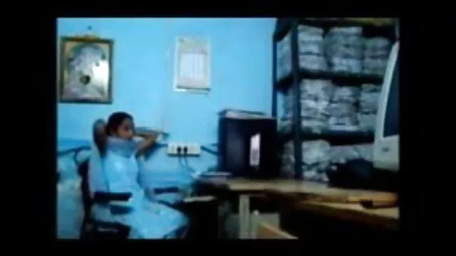 संचिका किशोर सेक्सी हिंदी मूवी में केली गड़बड़ हो जाता है और बाहर jizzed