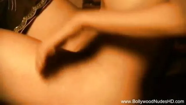 बीबीसी के साथ मिल्फ़ का पहला समय जबकि पति देखता है सेक्सी फुल मूवी वीडियो में