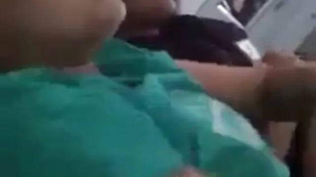 हॉट लैटिना बेब मूवी सेक्सी वीडियो में डेरिक का मुर्गा लेता है